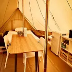 Camp *